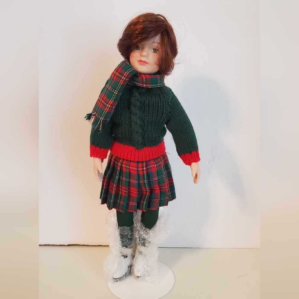 Vintage 1991 Avon Skating Party Doll 10"